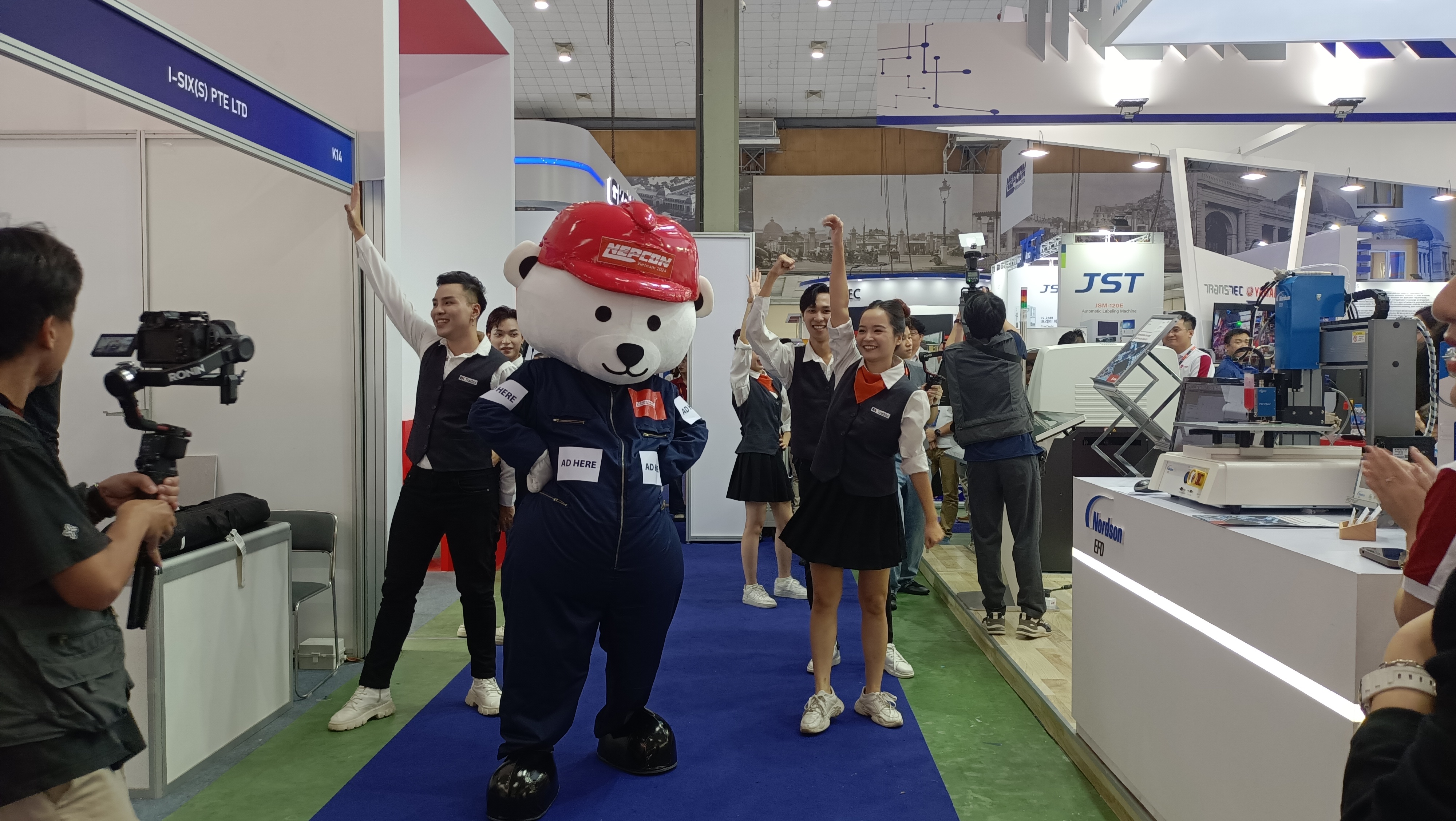 江西betway88西汉姆联微亮相越南河内国际电子元器件及生产设备展，圆满落幕！